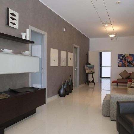 פקינו Villa Floyd Charming Rooms B&B מראה חיצוני תמונה