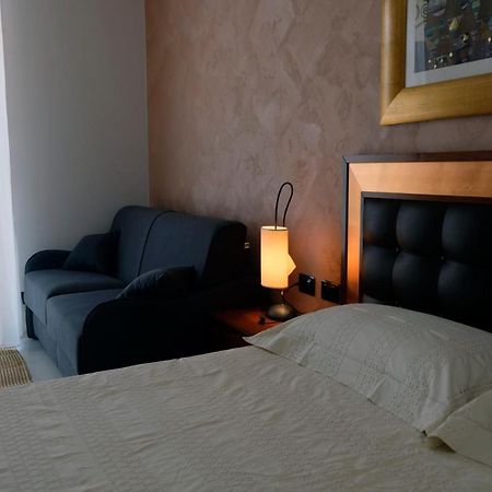 פקינו Villa Floyd Charming Rooms B&B מראה חיצוני תמונה