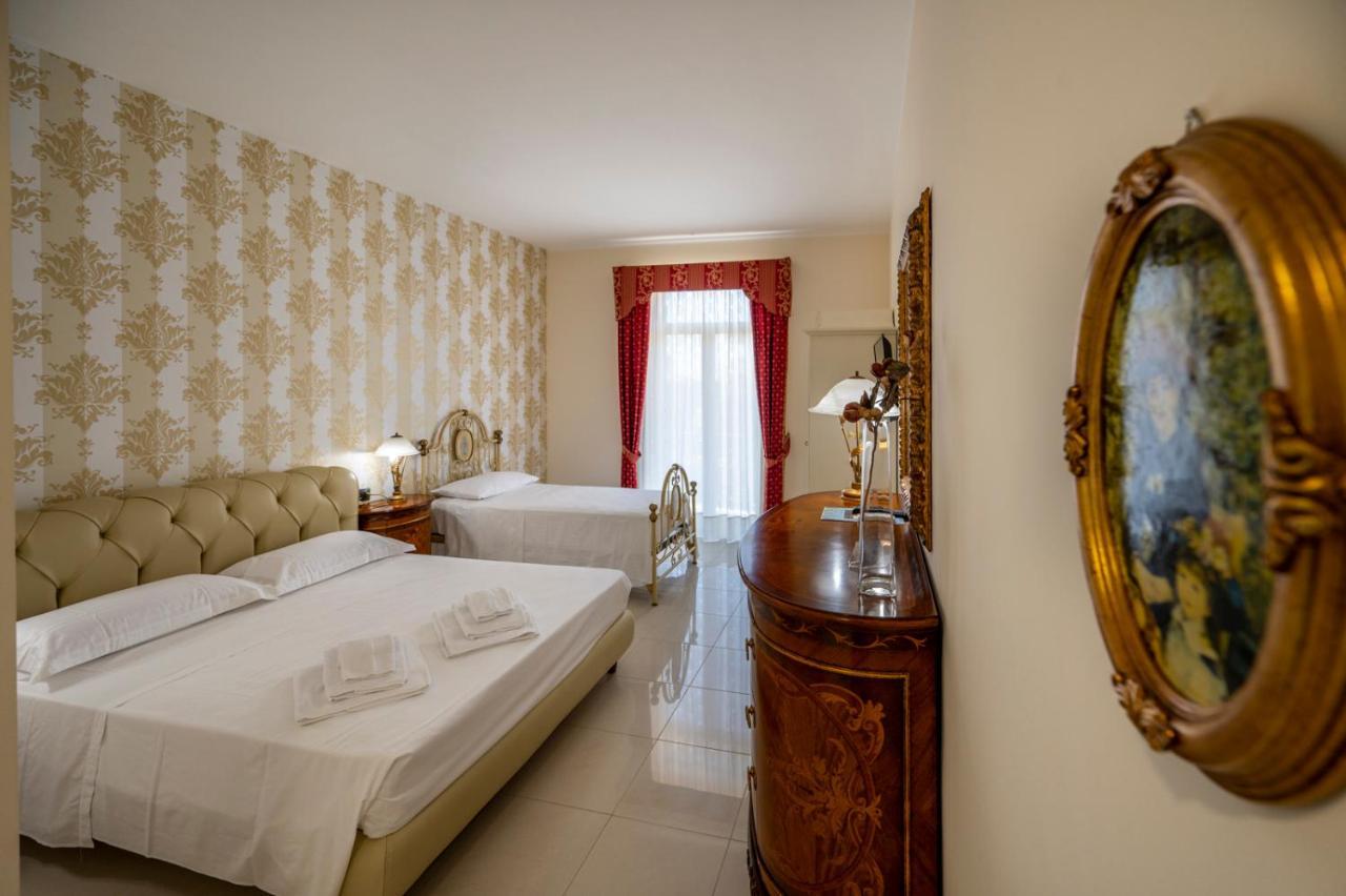 פקינו Villa Floyd Charming Rooms B&B מראה חיצוני תמונה