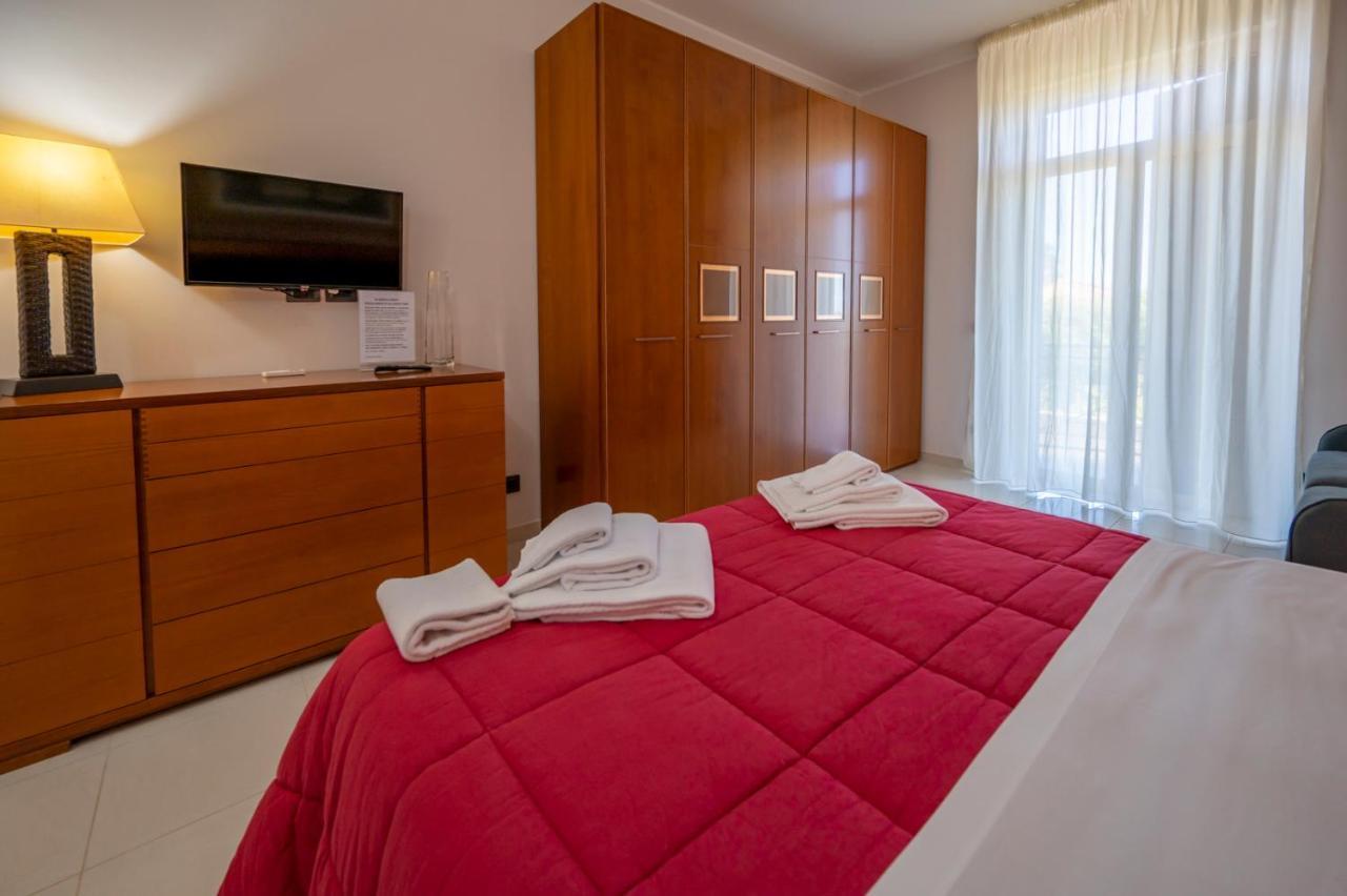 פקינו Villa Floyd Charming Rooms B&B מראה חיצוני תמונה