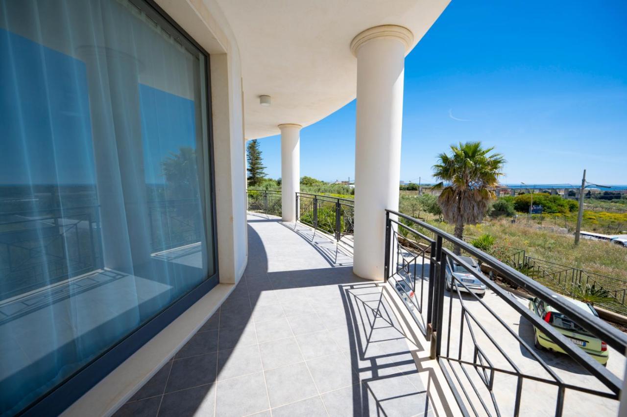 פקינו Villa Floyd Charming Rooms B&B מראה חיצוני תמונה
