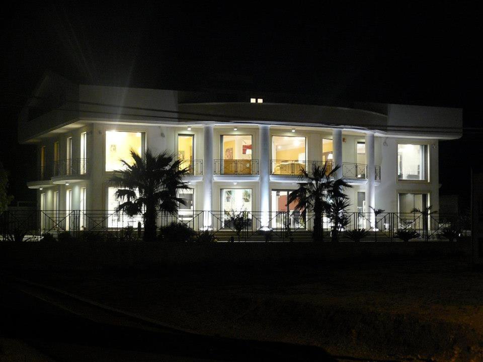 פקינו Villa Floyd Charming Rooms B&B מראה חיצוני תמונה