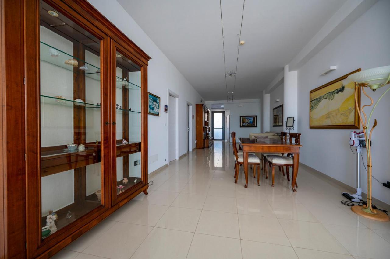 פקינו Villa Floyd Charming Rooms B&B מראה חיצוני תמונה