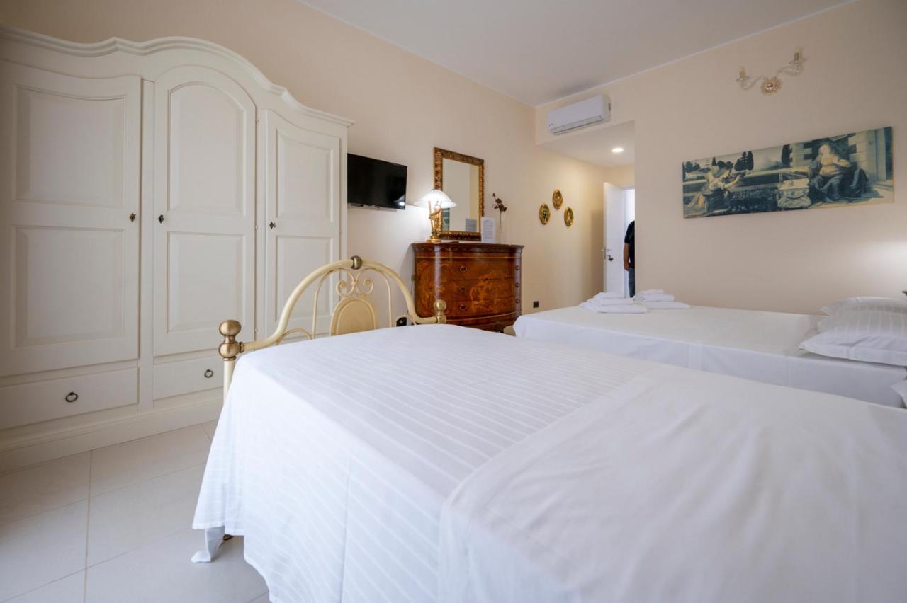 פקינו Villa Floyd Charming Rooms B&B מראה חיצוני תמונה