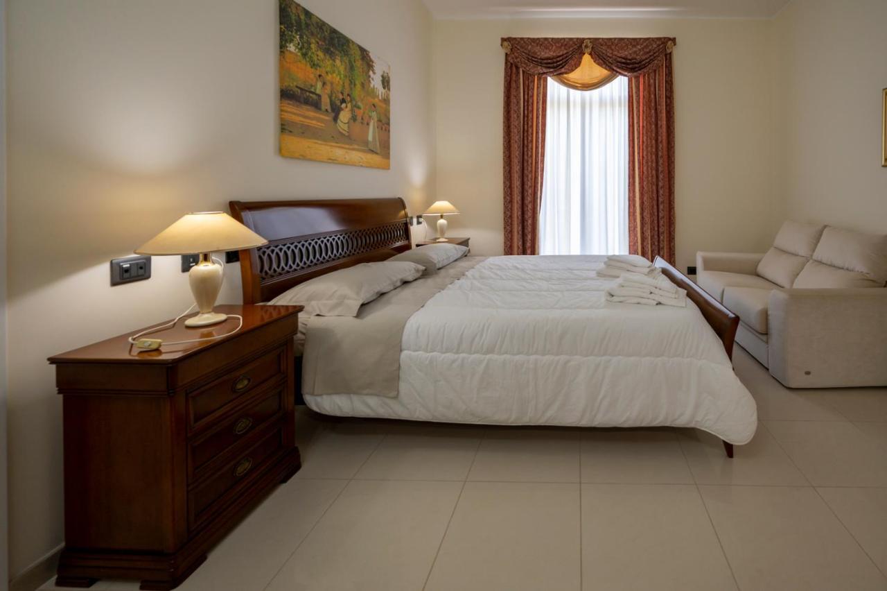 פקינו Villa Floyd Charming Rooms B&B מראה חיצוני תמונה